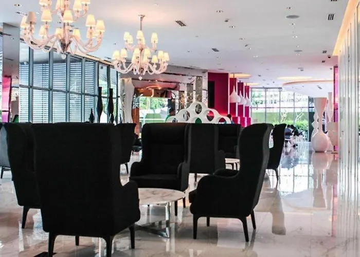 Azure Urban Staycation
