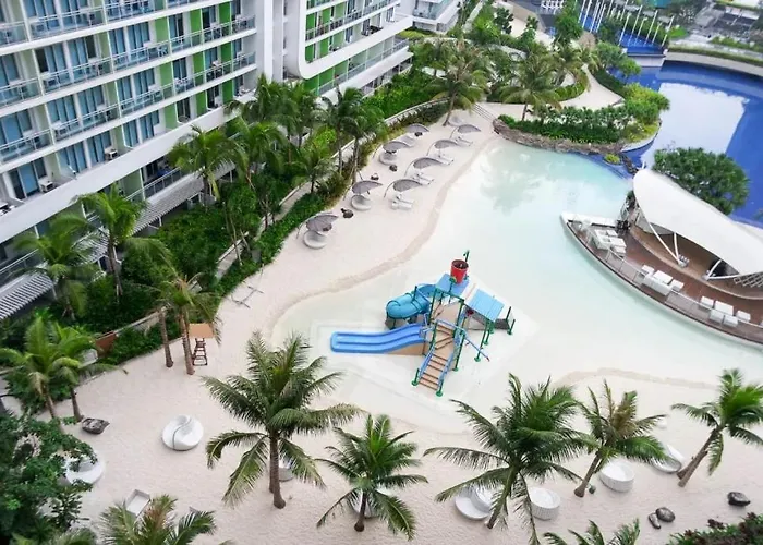 Azure Urban Staycation